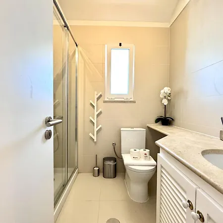 Marina View 4 By Homing