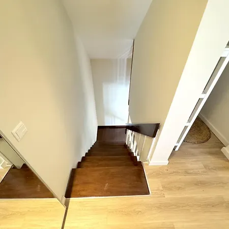 Marina View 4 By Homing *